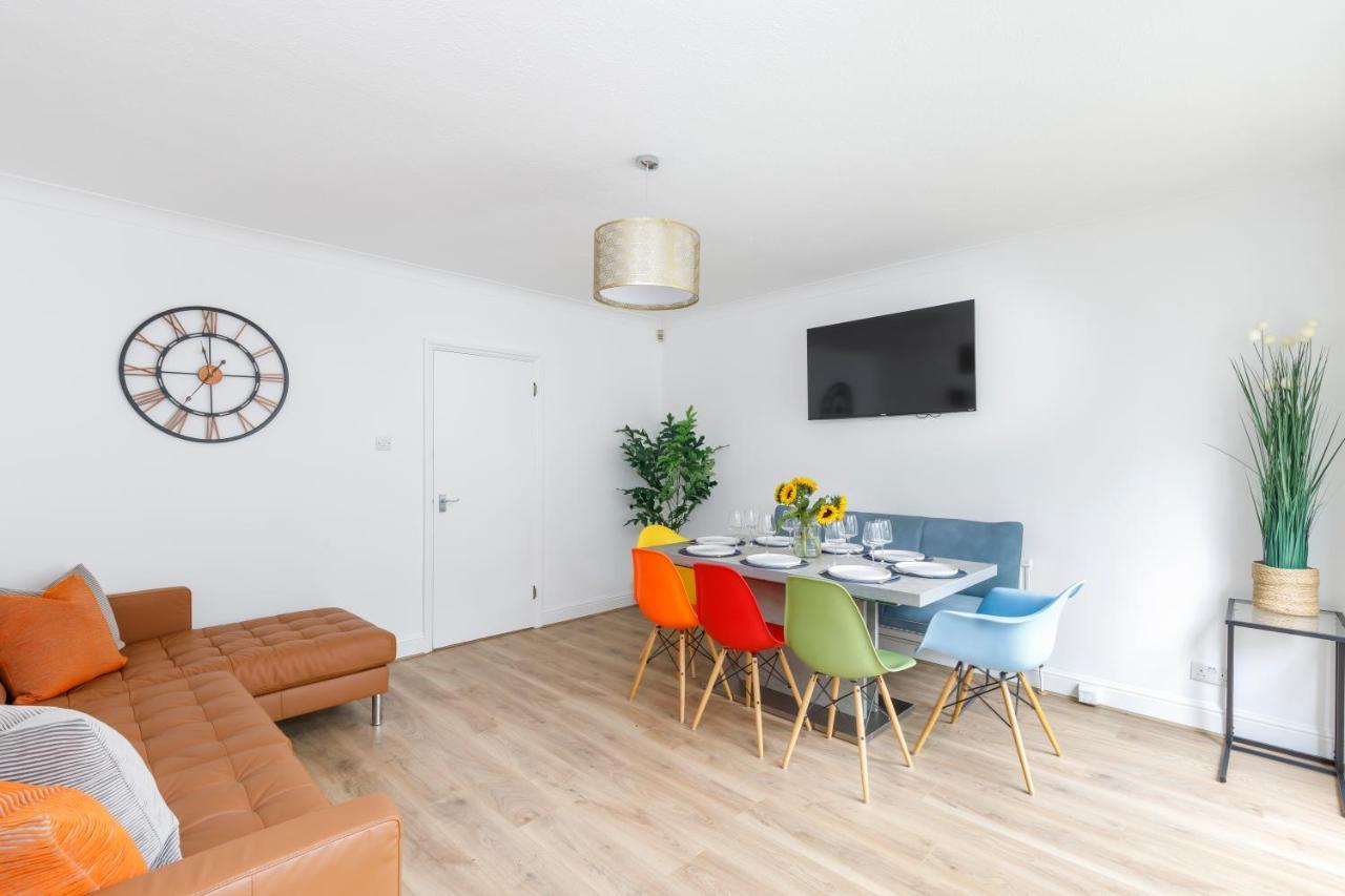Beachside Retreat 2-Bedroom Gem With Free Private Parking & Outdoor Space Брайтонн Экстерьер фото